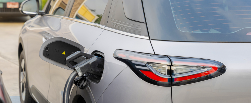 Voiture électrique : les bonnes questions à se poser avant d'acheter