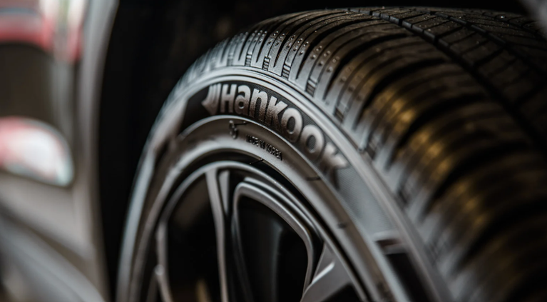 Comment choisir ses pneus de voiture pour un road trip