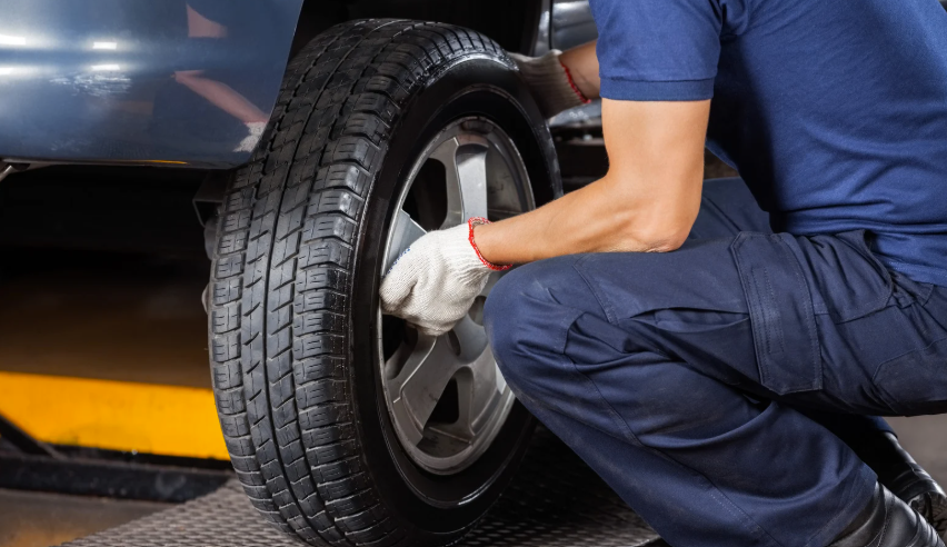 Comment choisir ses pneus de voiture pour un road trip